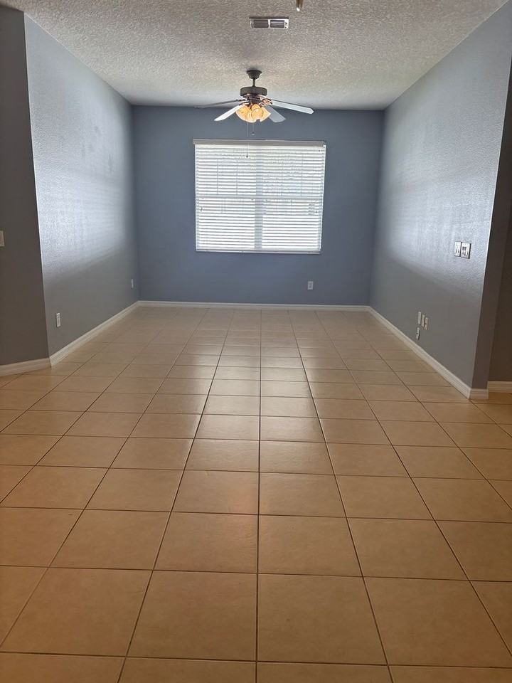 8808 Abbey Leaf Ln - Photo 4 of 20