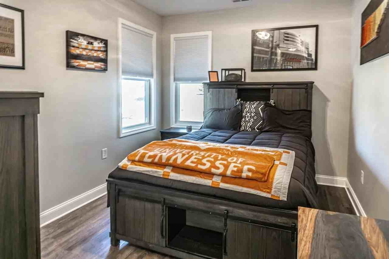 515 Villa Ln - Photo 7 of 19