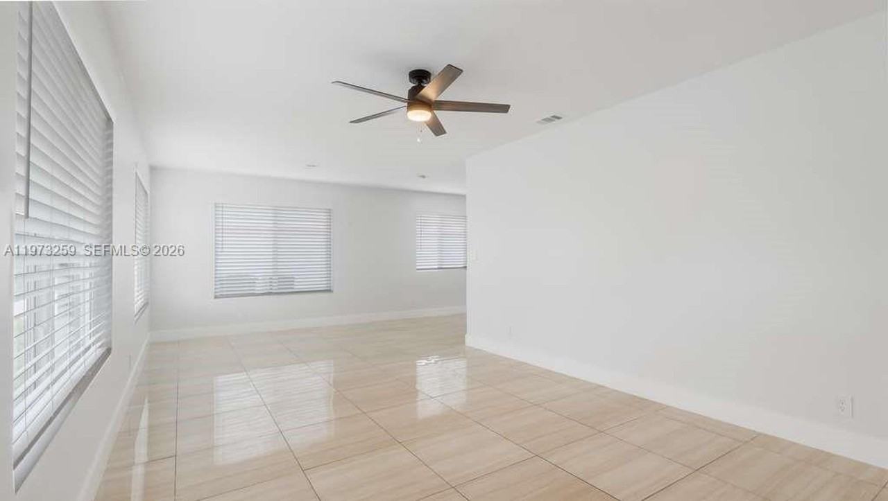 630 Sw 28th Dr - Photo 5 of 20