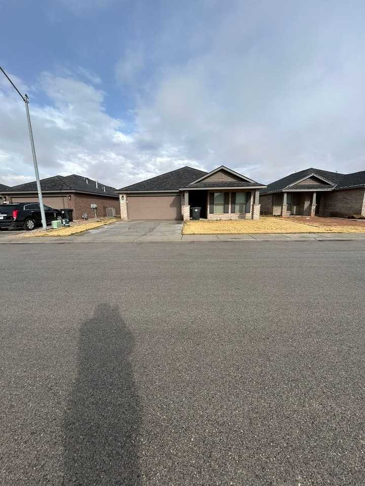 1115 Canal St - Photo 2 of 27