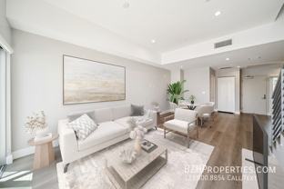 1223 N Hayworth Ave - Photo 1 of 1