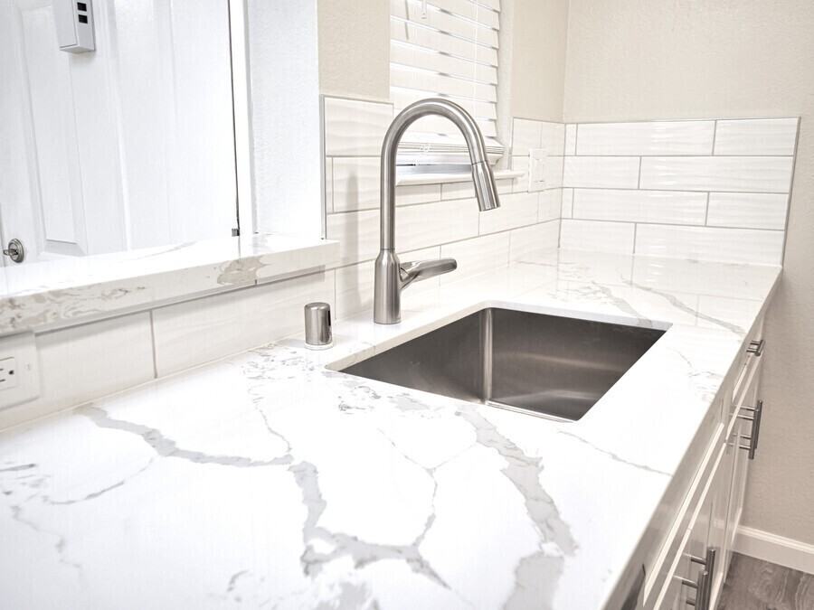 16424 Foothill Boulevard - Photo 5 of 10