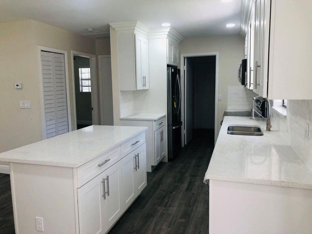 13618 51st Pl N - Photo 2 of 8