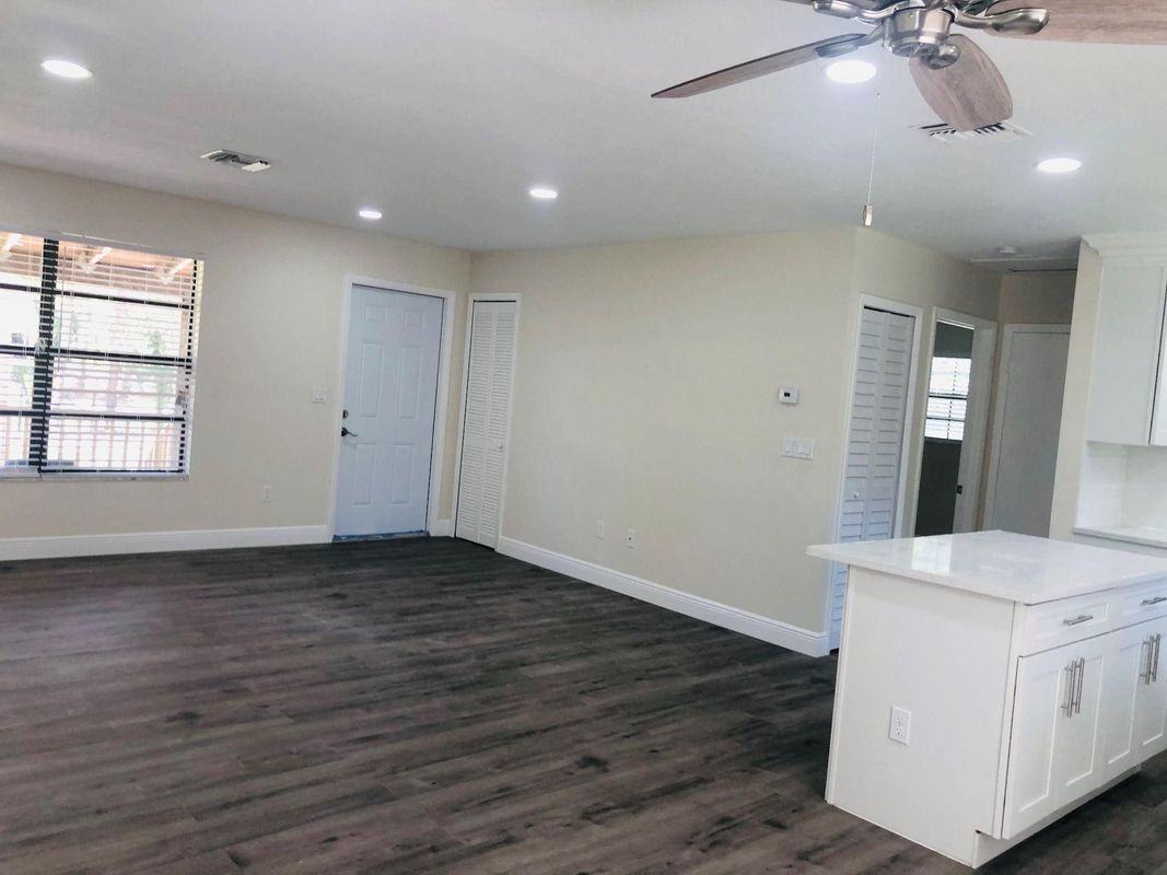 13618 51st Pl N - Photo 4 of 8