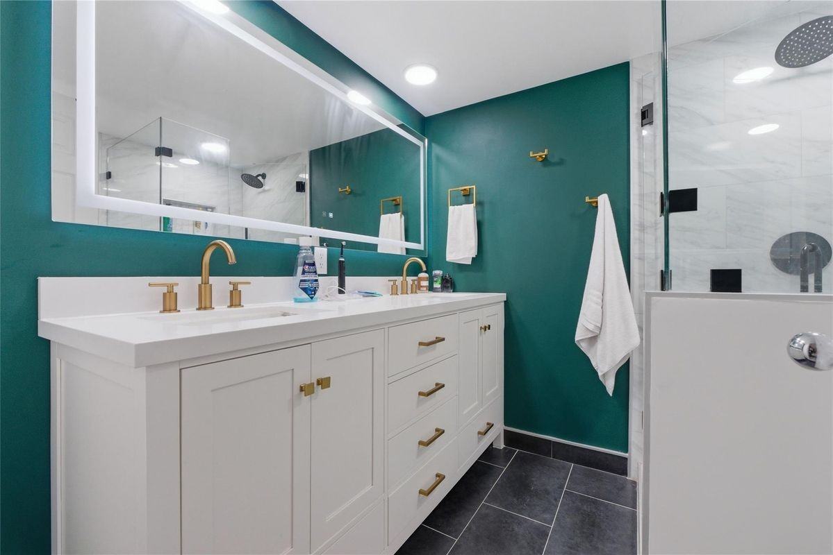 1017 10th St - Photo 3 of 12