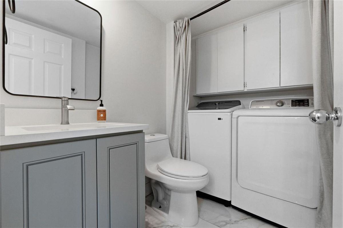 1017 10th St - Photo 5 of 12