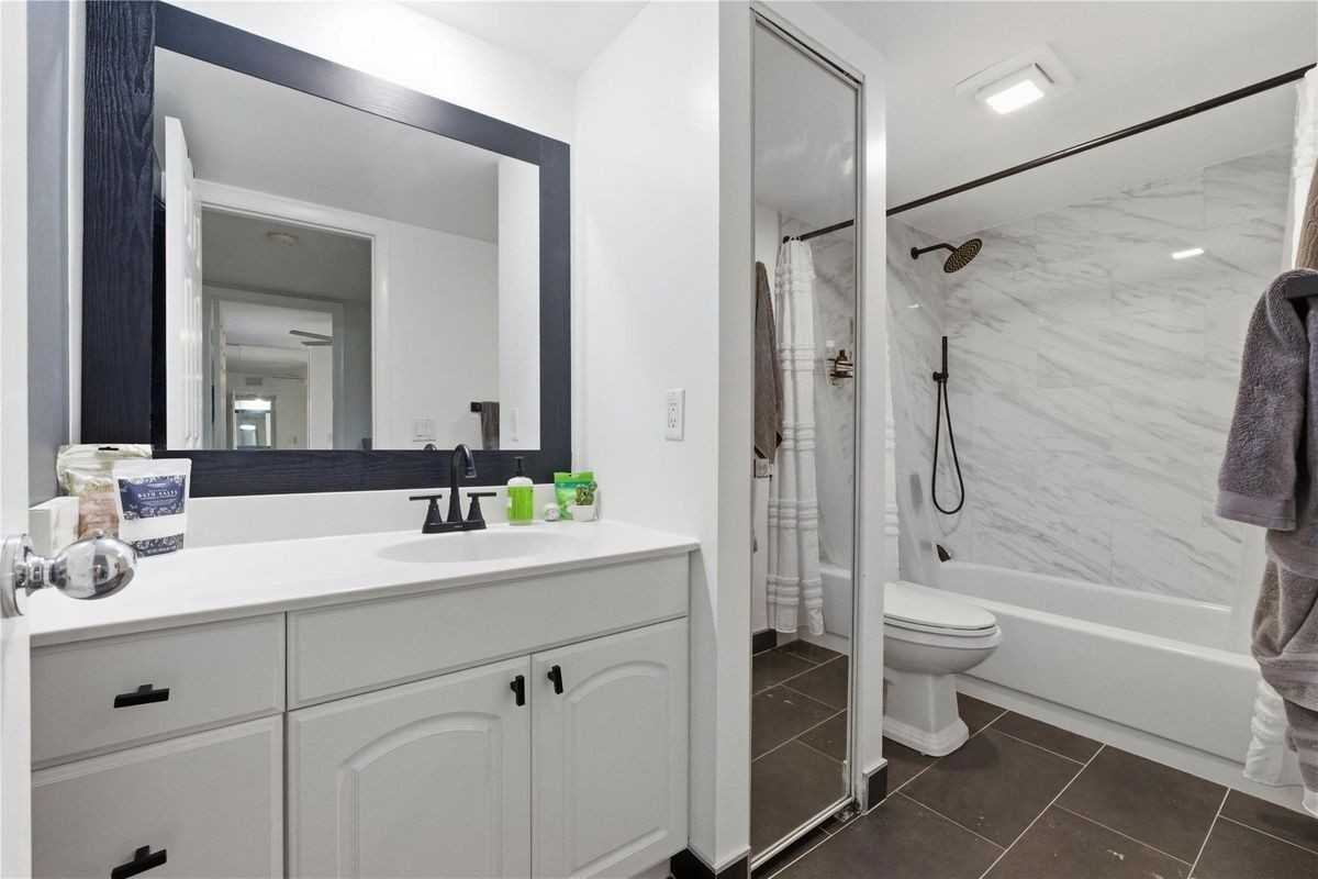 1017 10th St - Photo 6 of 12