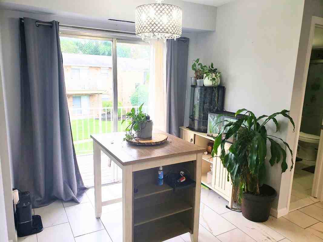 45 Old Millstone Dr ##4 - Photo 2 of 11