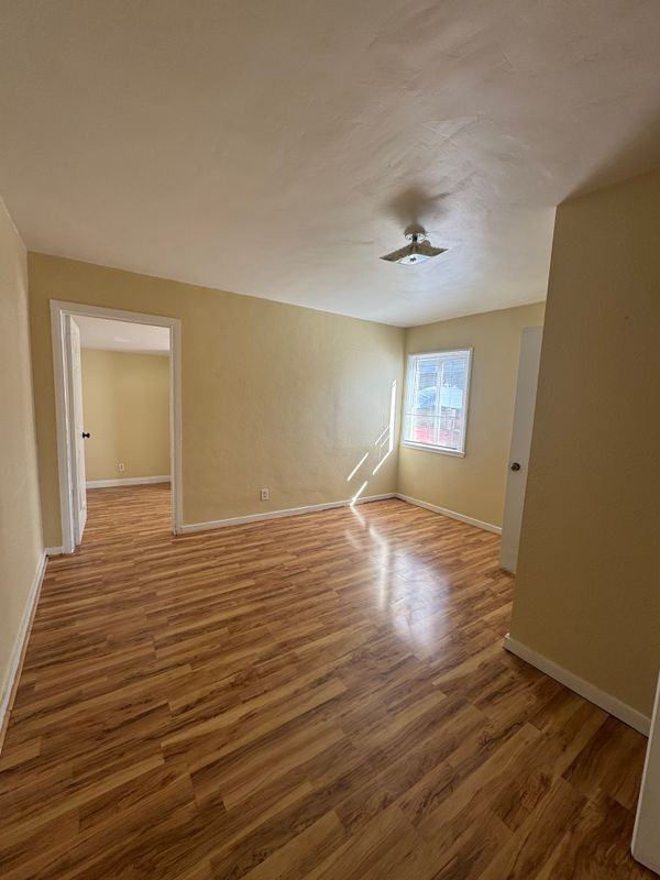 3913 W 118th St - Photo 4 of 8