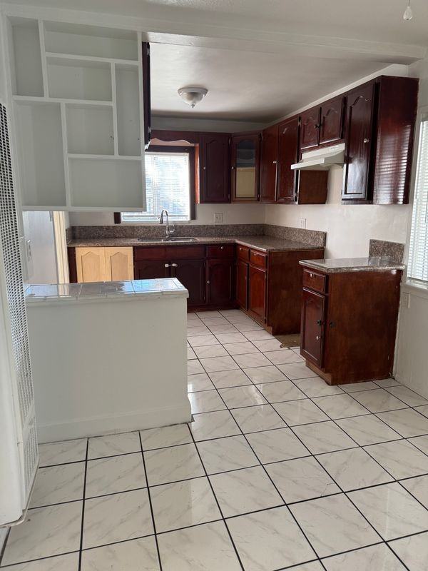 3913 W 118th St - Photo 6 of 8