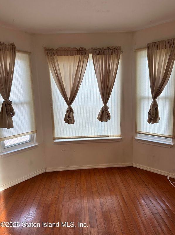 36 Cortelyou Ave - Photo 2 of 7