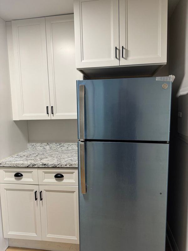 1250 Queen St Ne - Photo 4 of 9