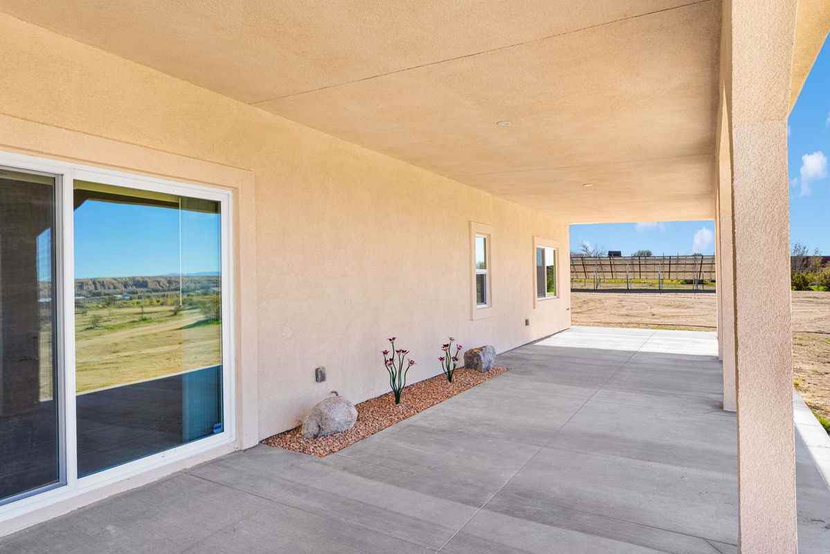 24548 Ledbury Rd - Photo 6 of 19