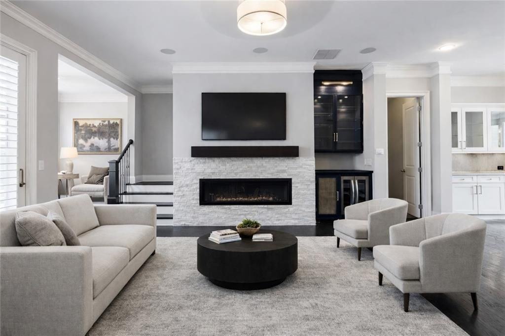 3618 Brookleigh Ln Ne - Photo 2 of 7