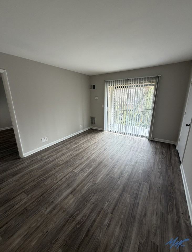 1418 E Main St #D46 - Photo 2 of 11