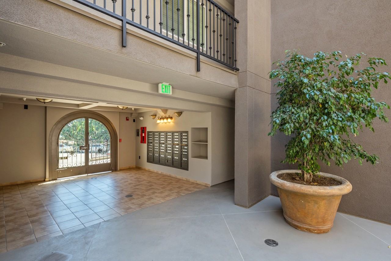 Malden Luxury Apartments - Photo 3 of 50