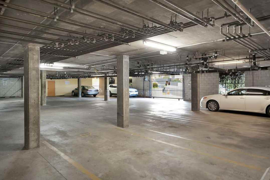 1394 Midvale Avenue, - Photo 5 of 50