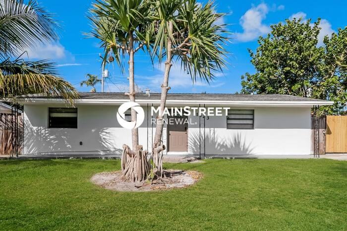 1323 Fernlea Dr - Photo 4 of 16