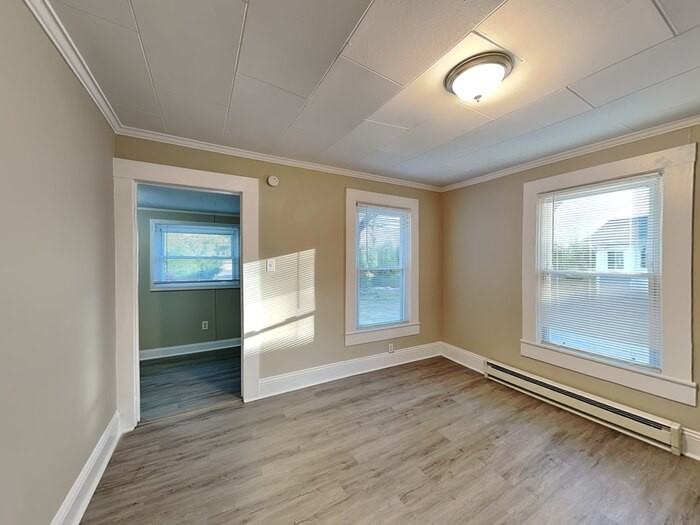 113 Kingsway Dr - Photo 2 of 17