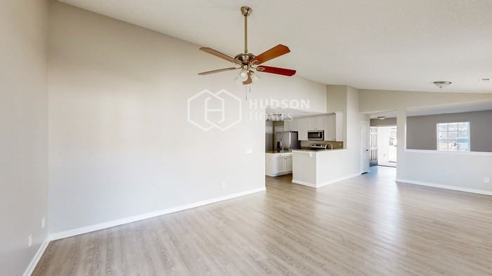 530 Pullman St Sw - Photo 6 of 23