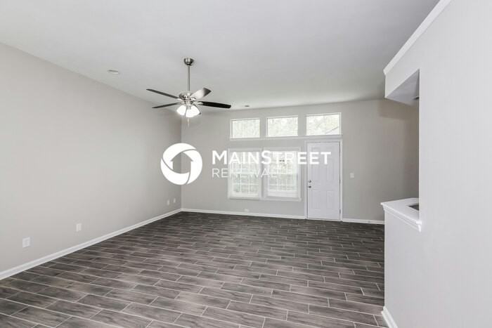 10005 Dunfries Rd - Photo 5 of 16