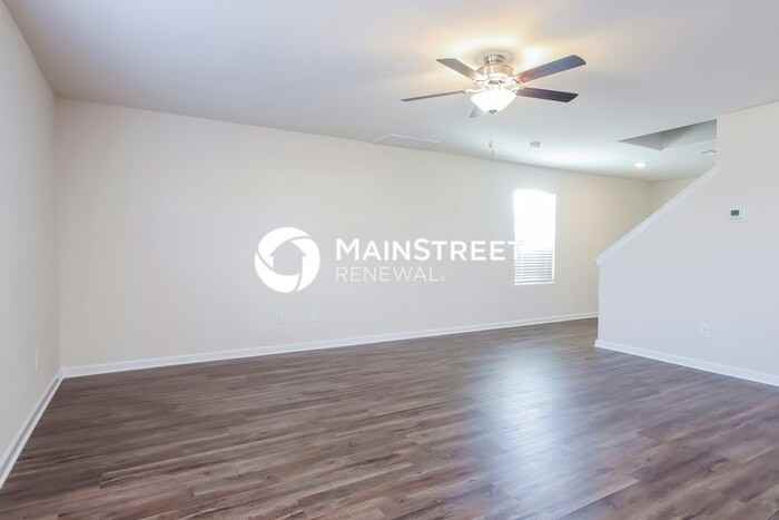 303 Armistead Ct - Photo 4 of 17