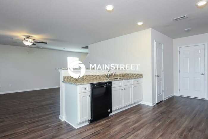 303 Armistead Ct - Photo 7 of 17