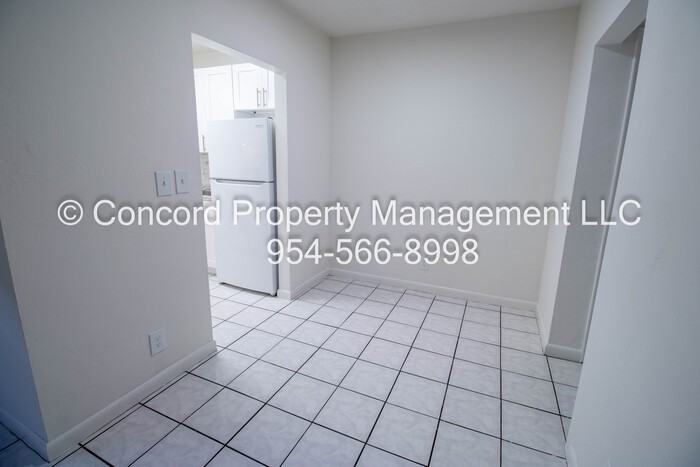 2537 Lincoln St #7 - Photo 5 of 12