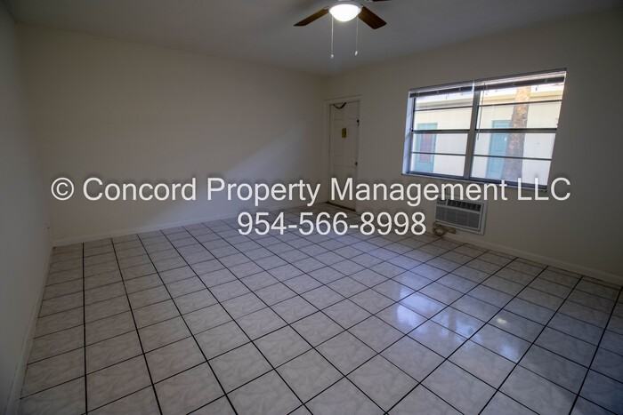 2537 Lincoln St #7 - Photo 6 of 12