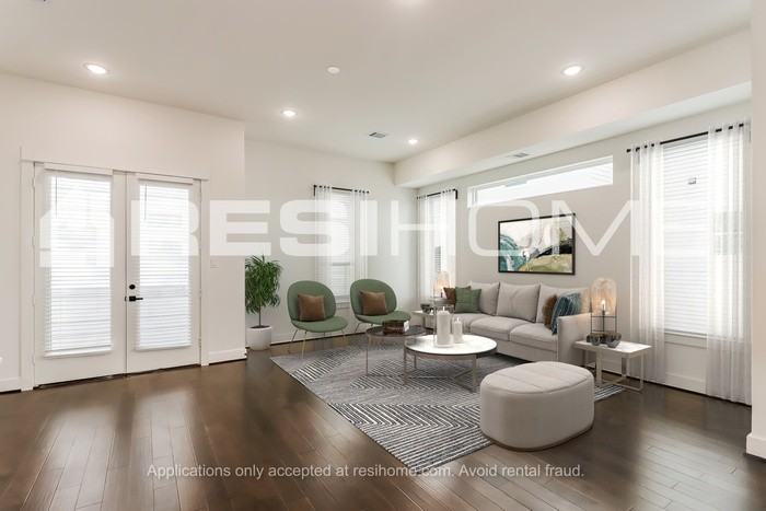 6334 Culberson St - Photo 5 of 21