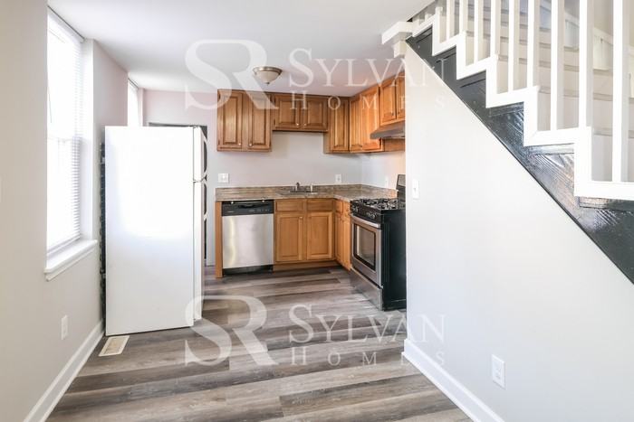 116 E Randall St - Photo 7 of 14