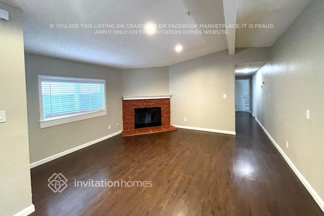 1536 Emeric Ave - Photo 2 of 16