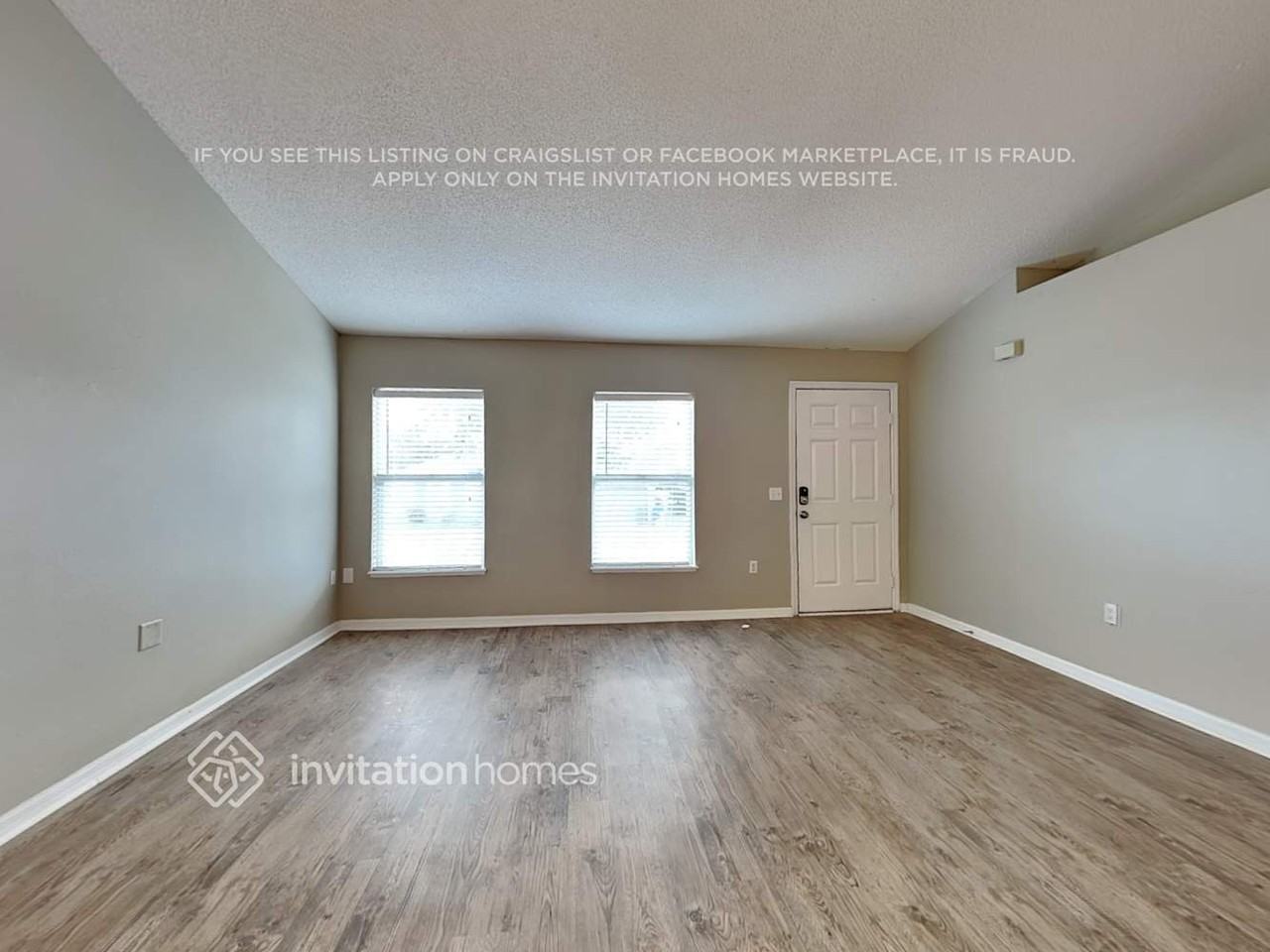 5882 Windridge Dr - Photo 3 of 19