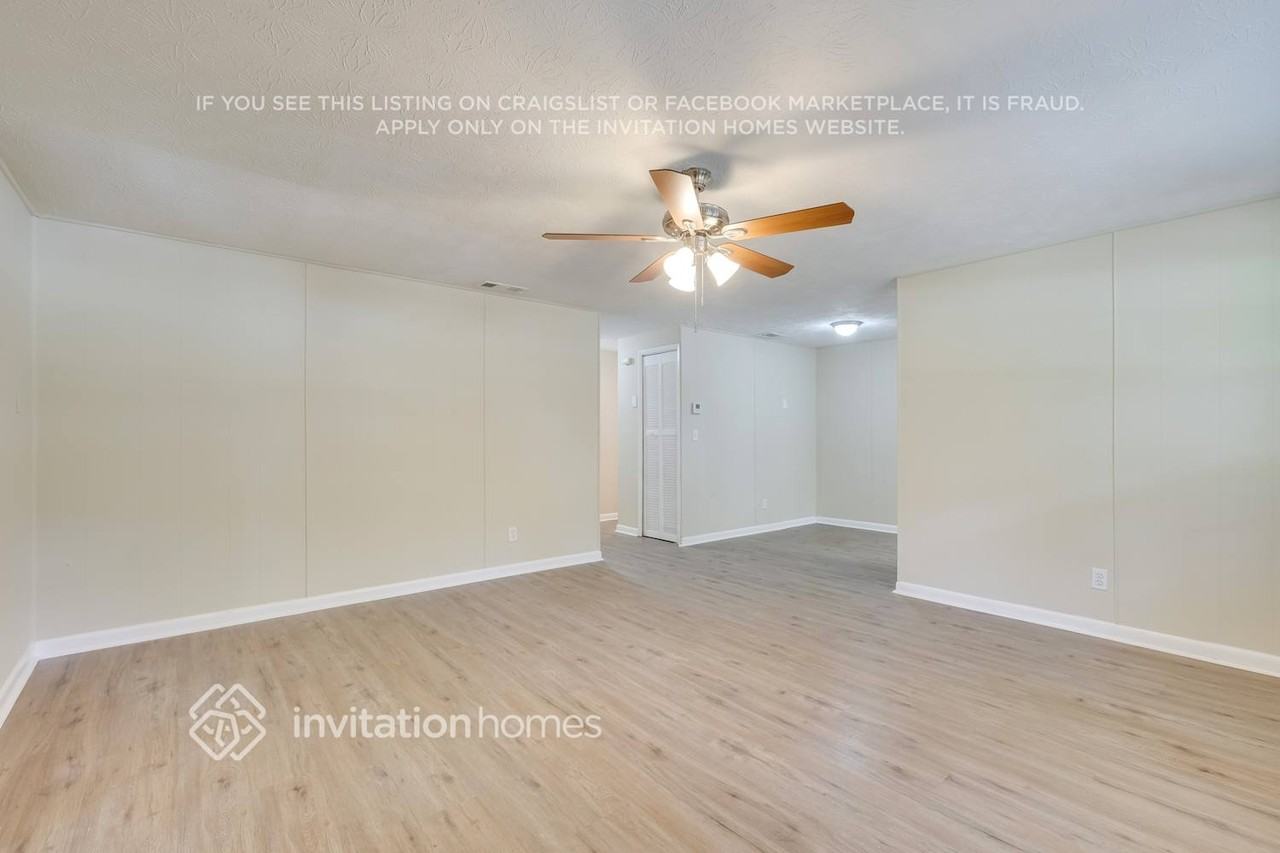 347 Capella Rd - Photo 5 of 27