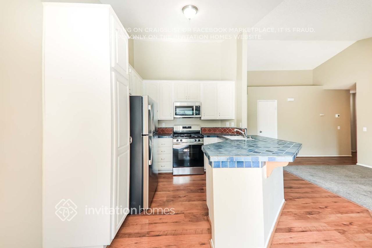 28623 Newcastle Rd - Photo 6 of 17