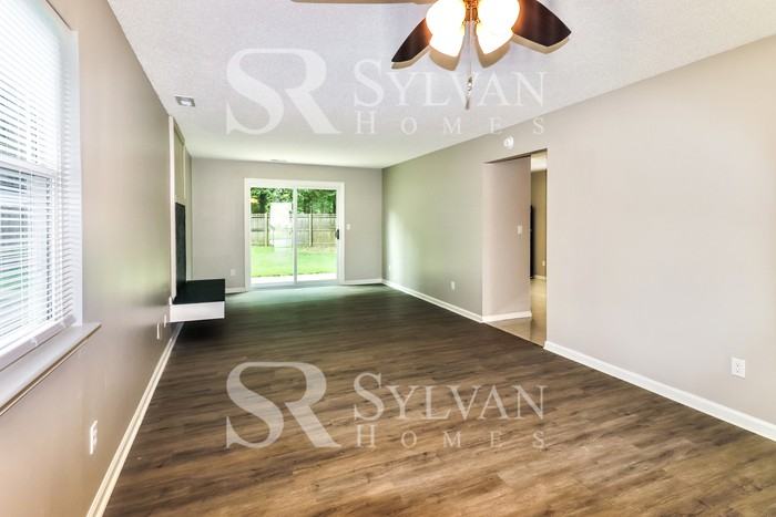 5420 Chatham Hall Dr - Photo 4 of 16