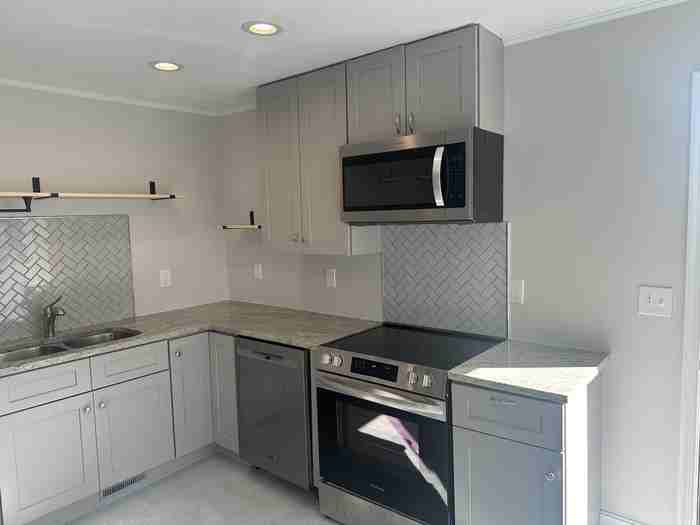 2705 Newbold St - Photo 4 of 16