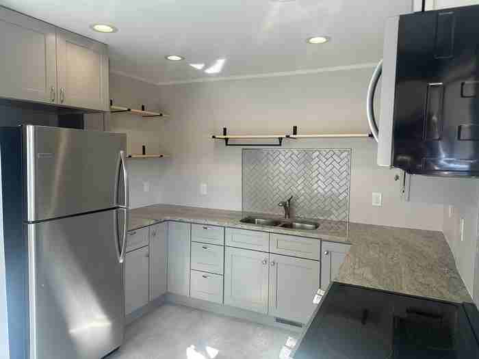 2705 Newbold St - Photo 5 of 16