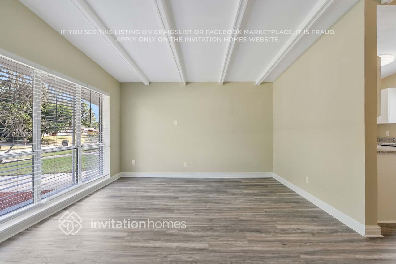 5218 Grandview Dr - Photo 2 of 13