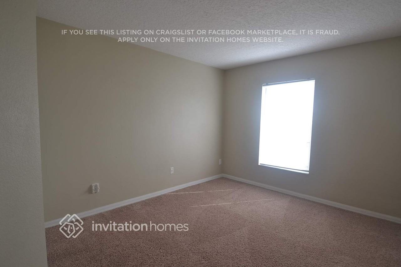 1124 Cedarwood Way - Photo 5 of 11