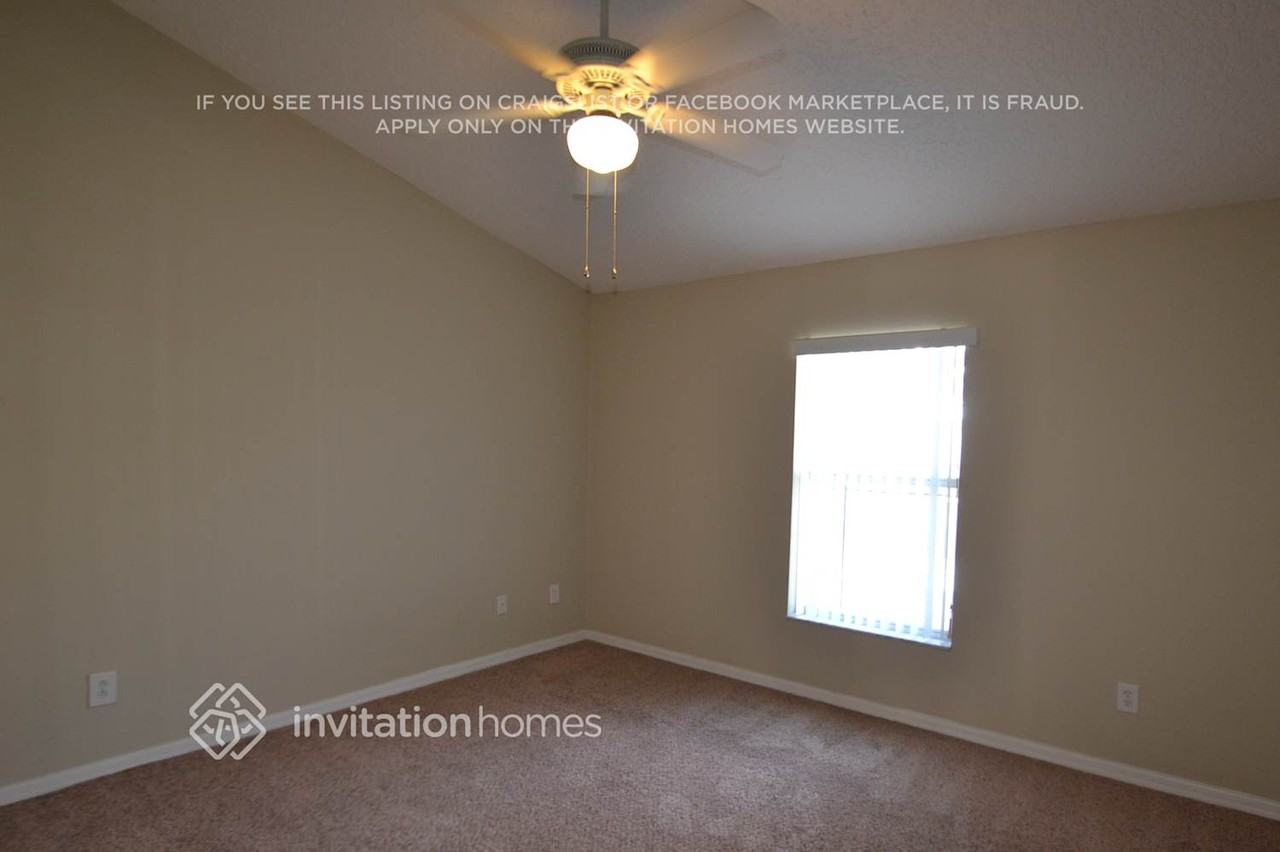 1124 Cedarwood Way - Photo 6 of 11