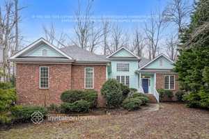 featured image of 102 Shenandoah Way