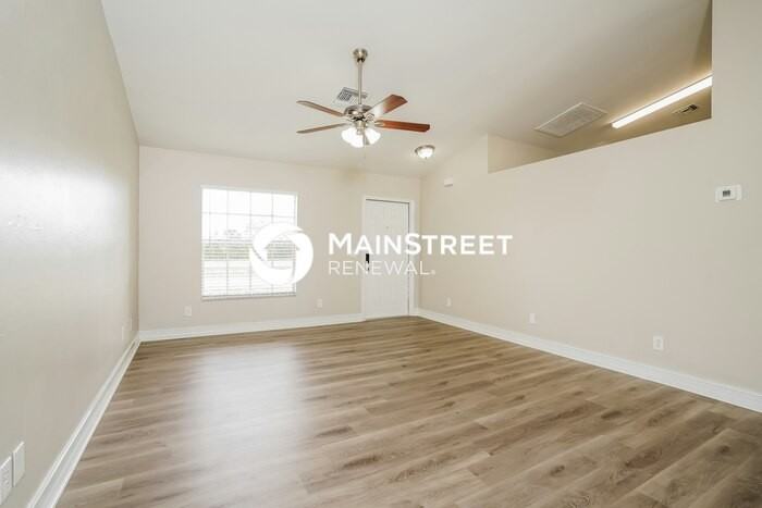 2122 Ne 20th Ln - Photo 4 of 17