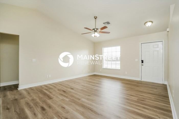 2122 Ne 20th Ln - Photo 5 of 17