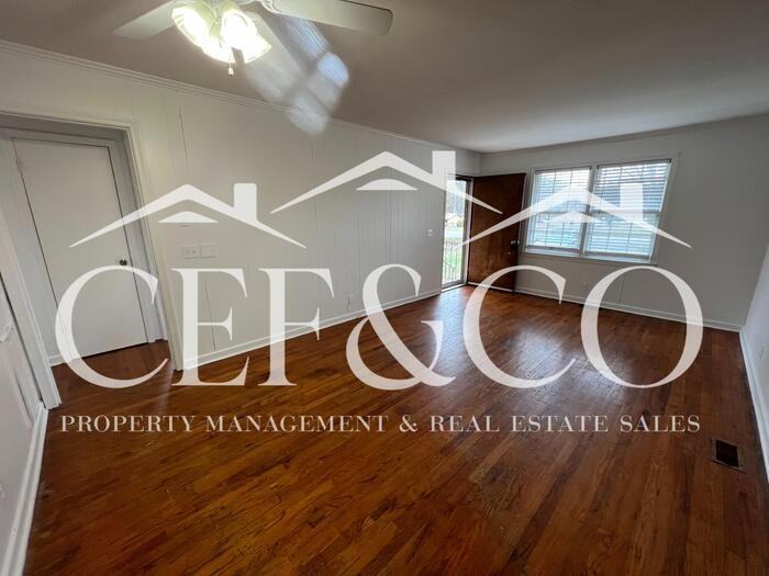 612 N Maple St #A - Photo 3 of 10