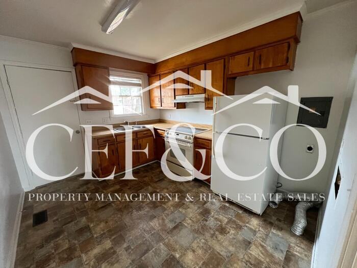 612 N Maple St #A - Photo 4 of 10