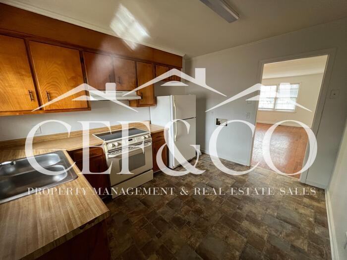 612 N Maple St #A - Photo 5 of 10