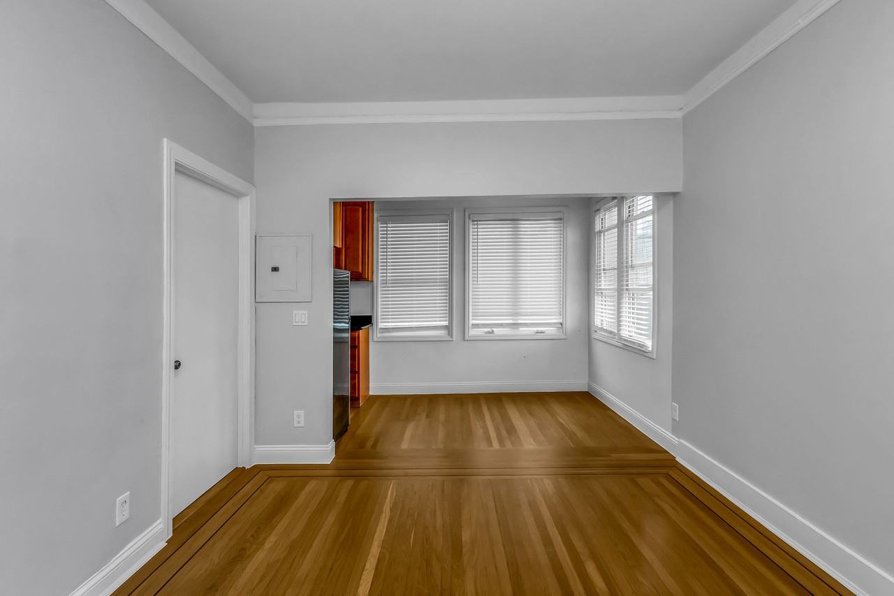 324 Larkin - Photo 4 of 15