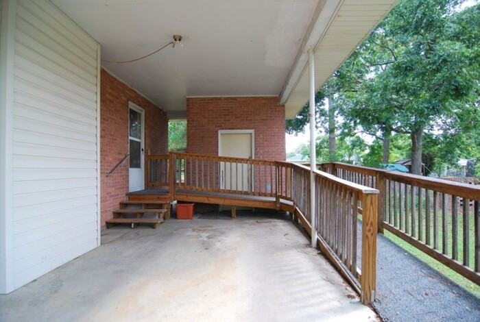 2029 Gibraltar Rd - Photo 4 of 44