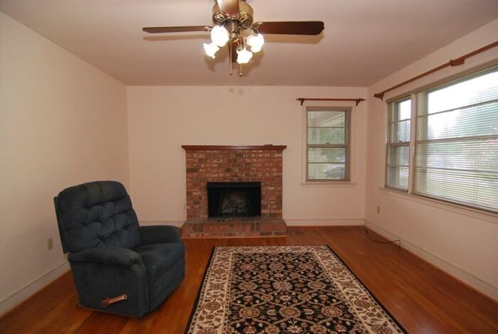 2029 Gibraltar Rd - Photo 6 of 44